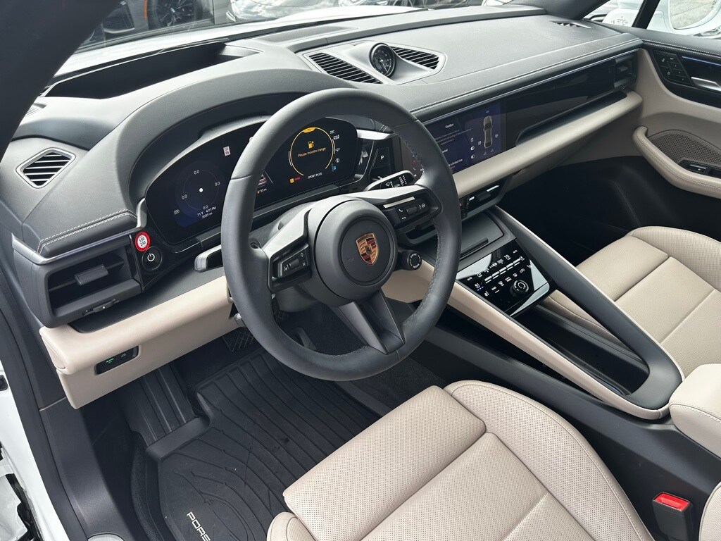 2024 Porsche Macan Electric 4 photo 4