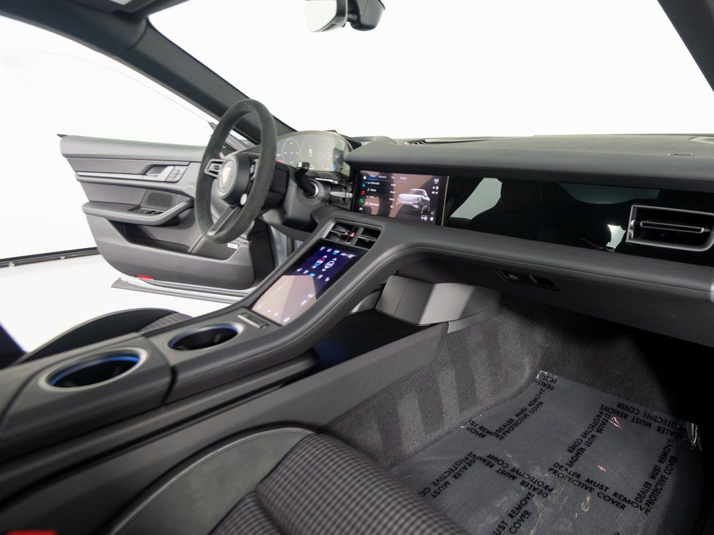 2026 Porsche Taycan Base - Photo 25
