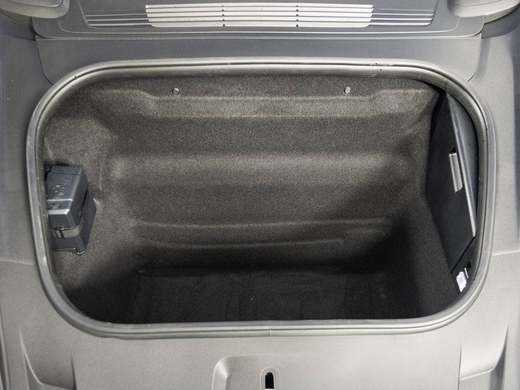 2025 Porsche 911 - Photo 17