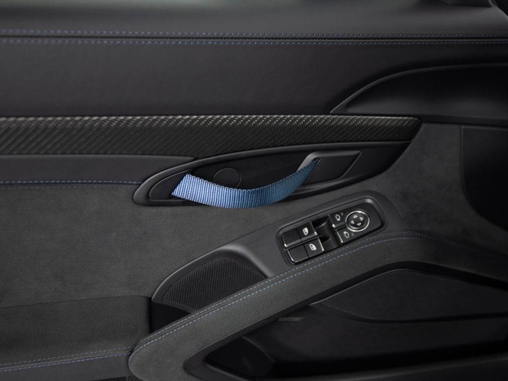 2024 Porsche 718 GT4 RS - Photo 17