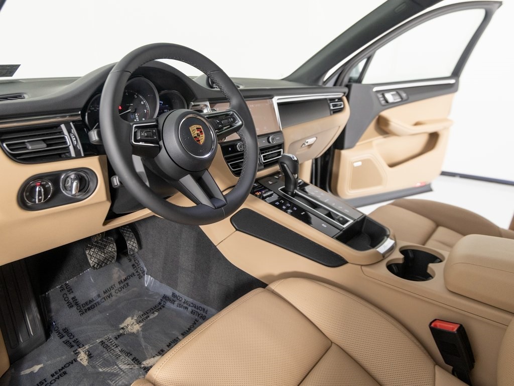 New 2026 Porsche Macan  SUV