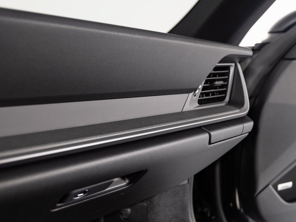2025 Porsche 911 - Photo 24