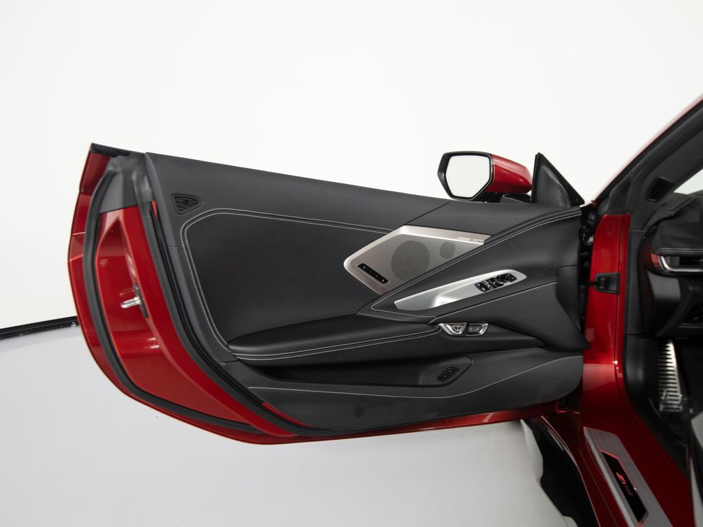 2024 Chevrolet Corvette 2LZ - Photo 11