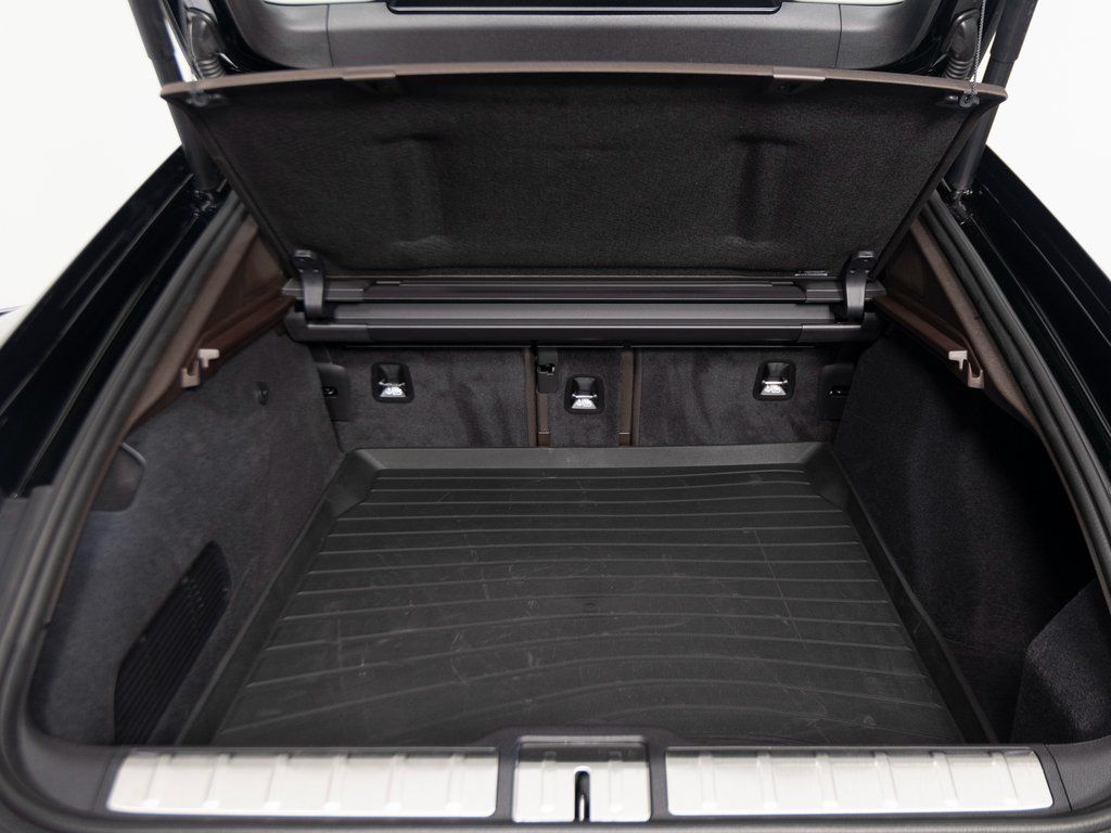 2026 Porsche Panamera Turbo E-Hybrid - Photo 40