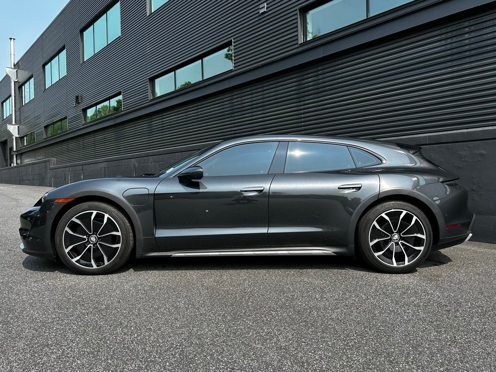 Certified 2022 Porsche Taycan Base with VIN WP0BA2Y18NSA67426 for sale in Newtown Square, PA