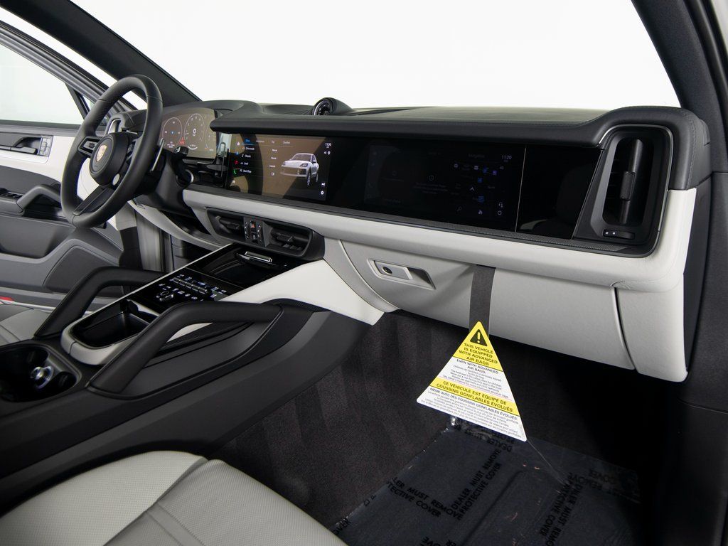 2026 Porsche Cayenne S - Photo 24