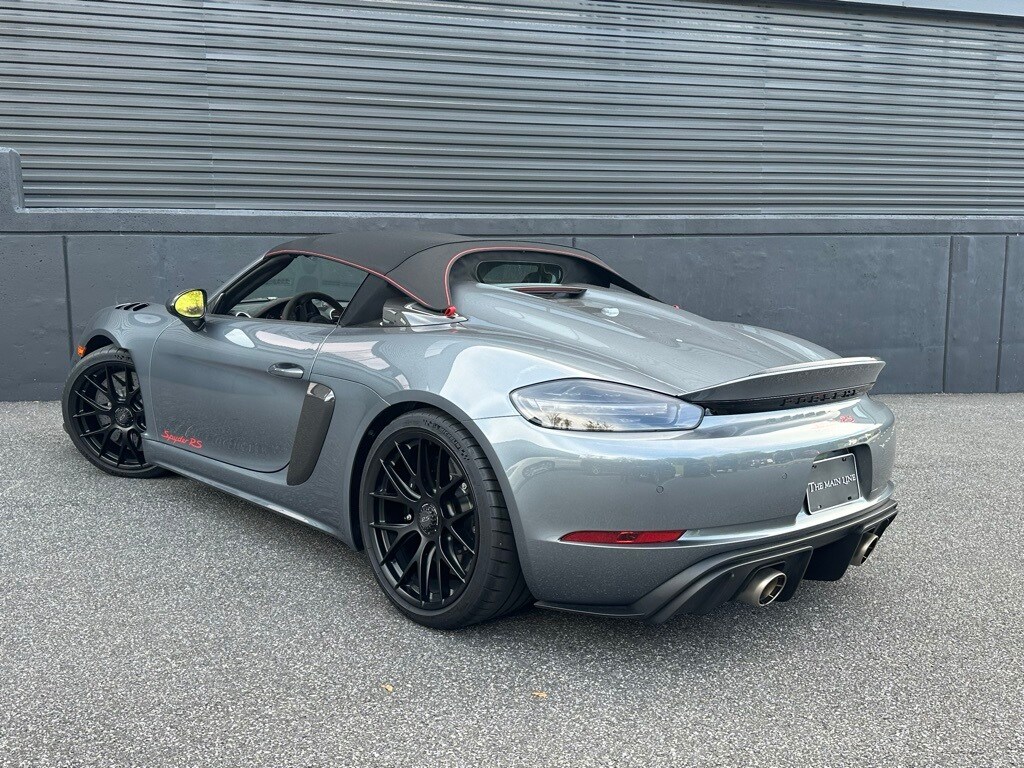 2024 Porsche Boxster Spyder photo 3