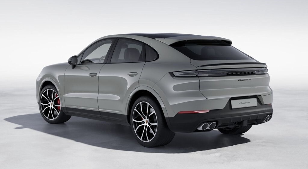 2026 Porsche Cayenne Coupe S photo 3