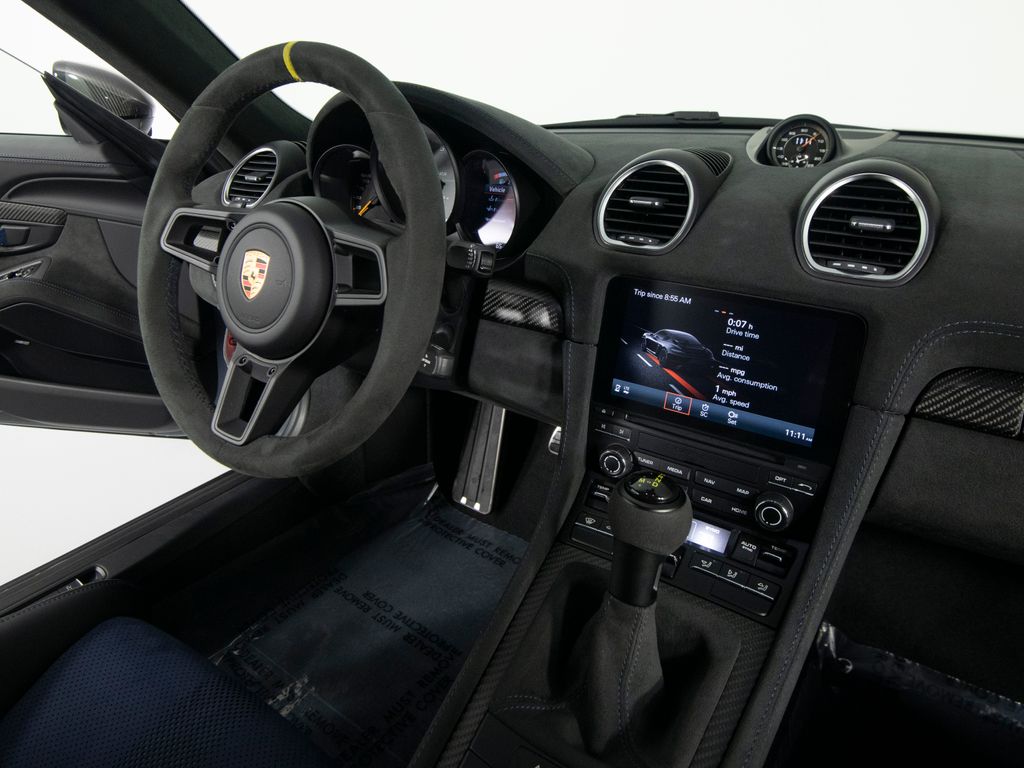 2024 Porsche 718 GT4 RS - Photo 31