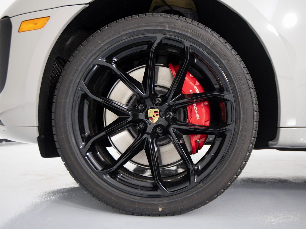 2026 Porsche Macan GTS - Photo 11
