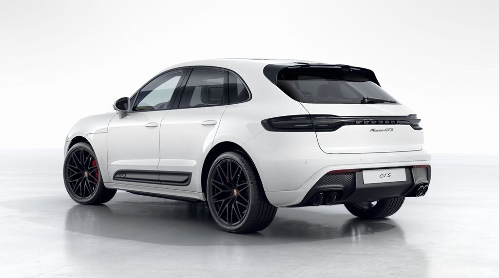 2026 Porsche Macan GTS photo 2