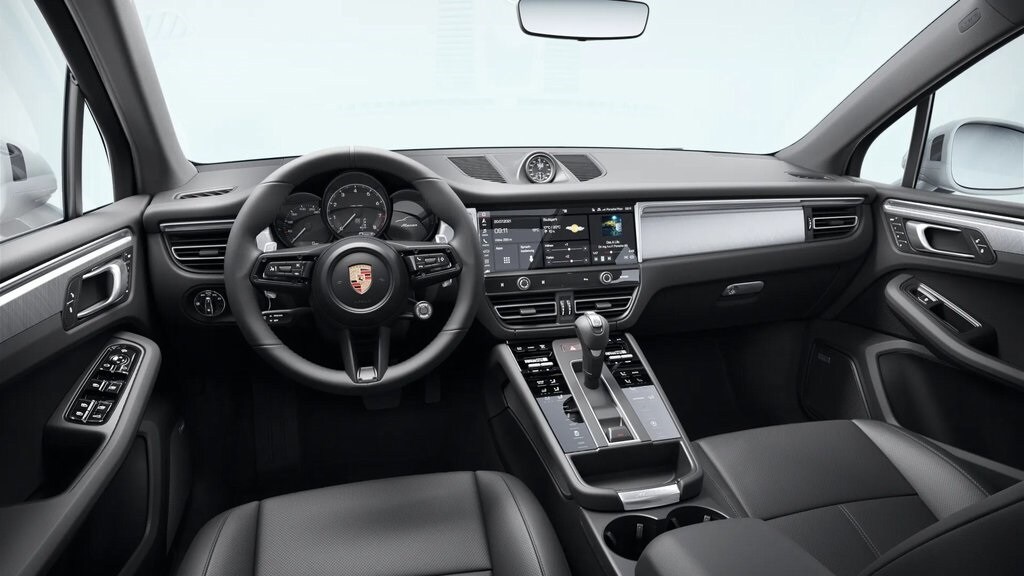 2026 Porsche Macan T photo 4