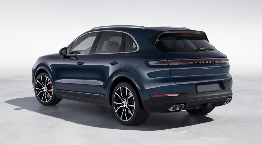 2025 Porsche Cayenne S photo 3