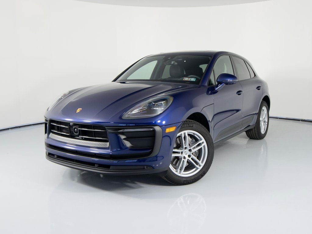 2025 Porsche Macan's photo