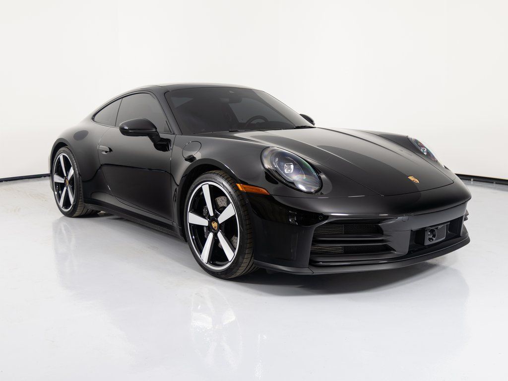 2025 Porsche 911 - Photo 9