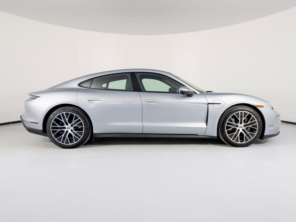 2026 Porsche Taycan Base - Photo 9