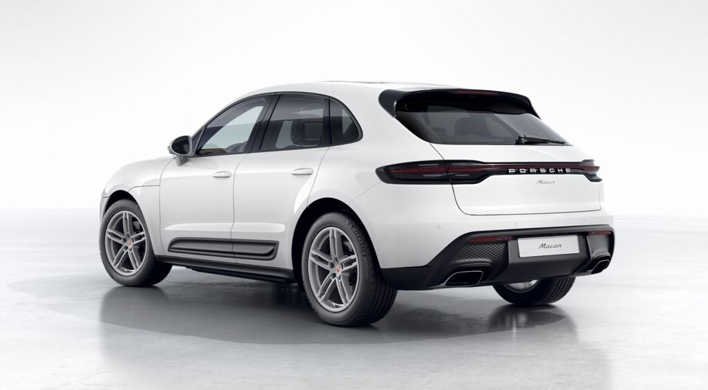 2026 Porsche Macan T photo 3