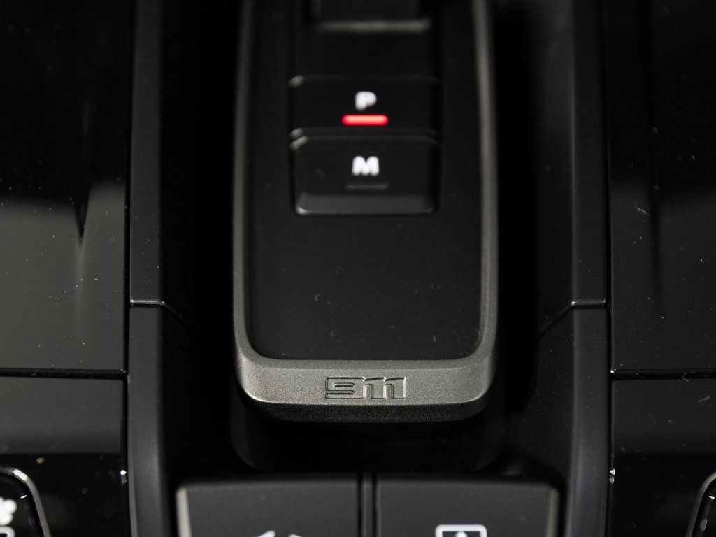 2025 Porsche 911 - Photo 20