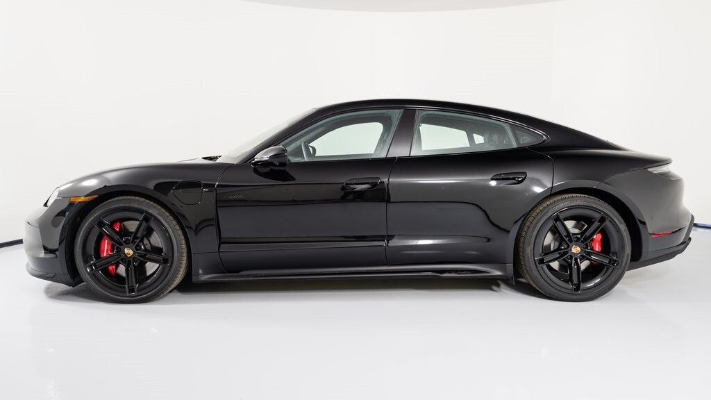 2025 Porsche Taycan GTS photo 2