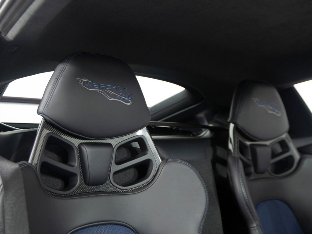 2024 Porsche 718 GT4 RS - Photo 37