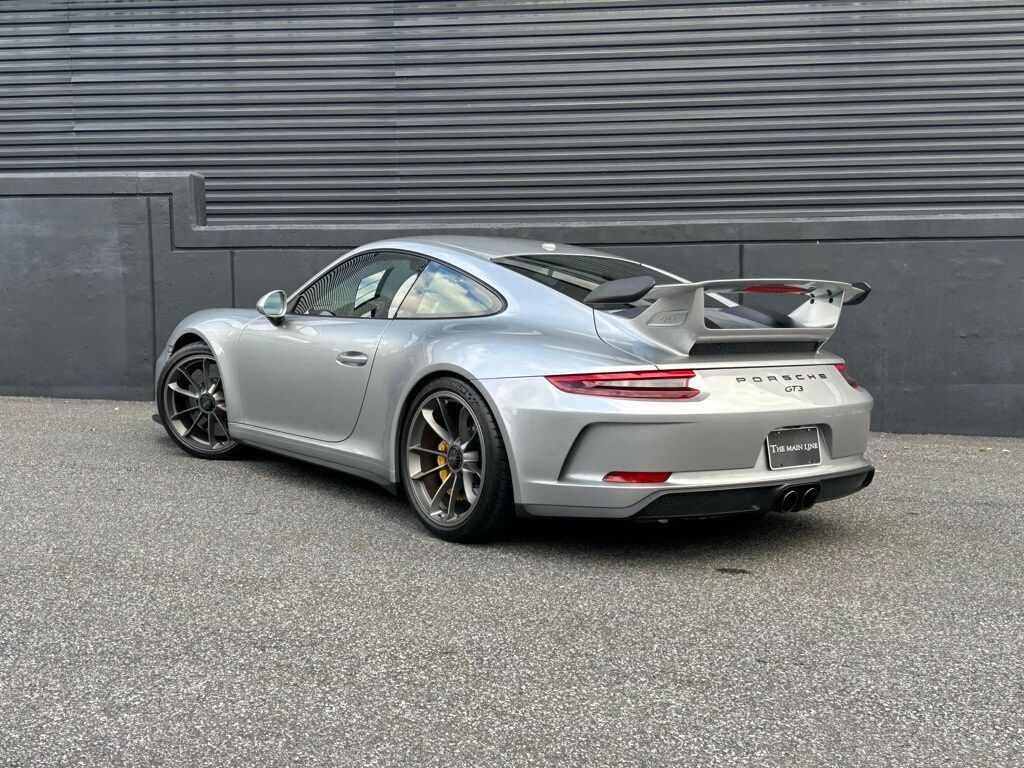 2018 Porsche 911 GT3 photo 3