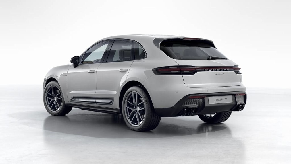 2026 Porsche Macan T photo 2