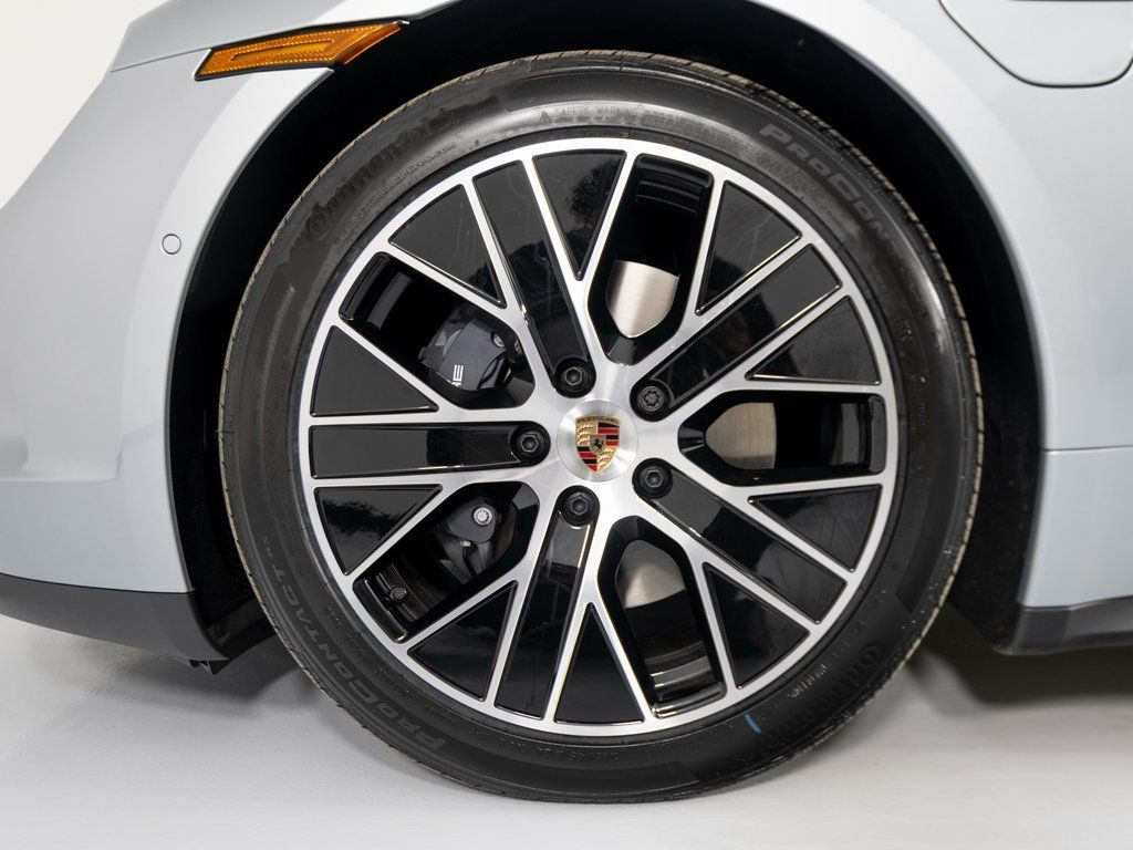 2026 Porsche Taycan Base - Photo 12