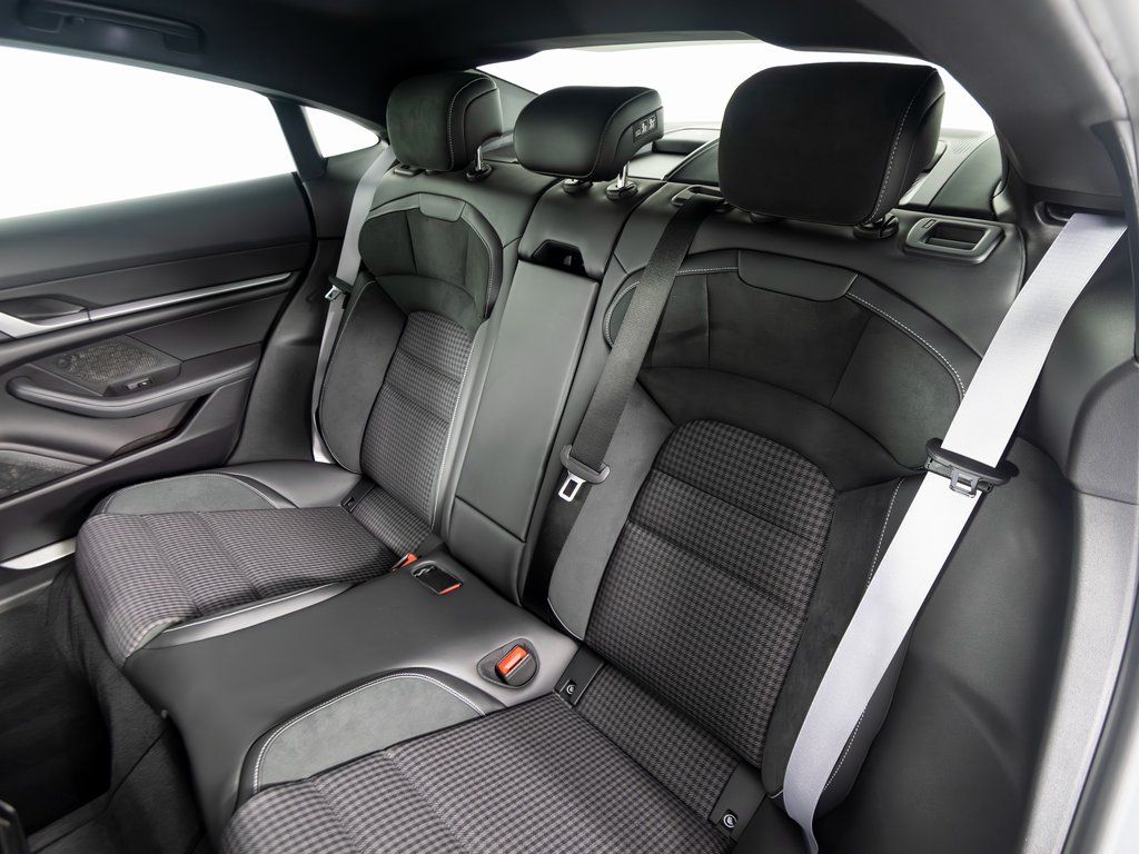 2026 Porsche Taycan Base - Photo 32