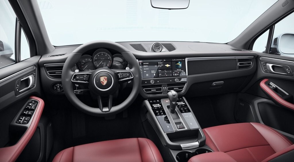 2026 Porsche Macan T photo 4
