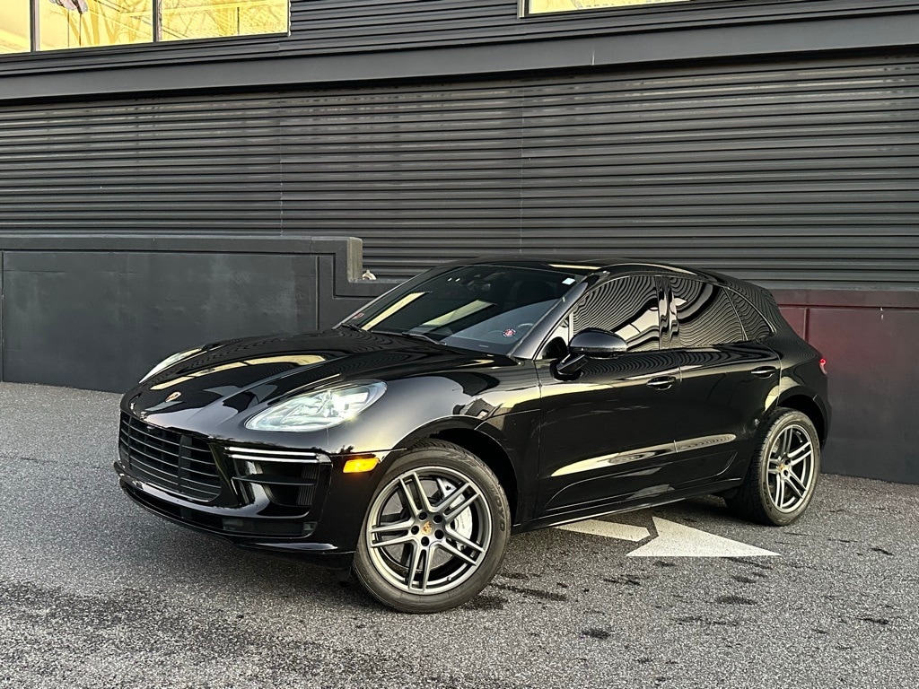 2021 Porsche Macan Turbo's photo