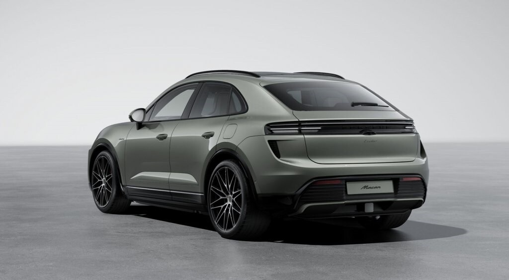 2025 Porsche Macan Electric Turbo photo 3