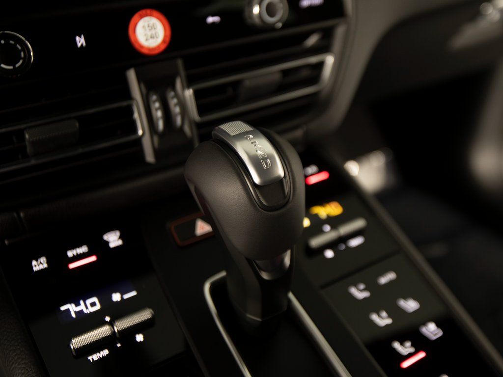 2026 Porsche Macan GTS - Photo 23