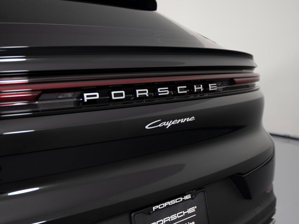 2026 Porsche Cayenne Coup E-Hybrid - Photo 33