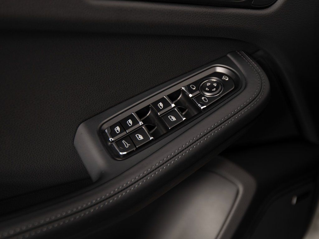 2026 Porsche Macan GTS - Photo 14