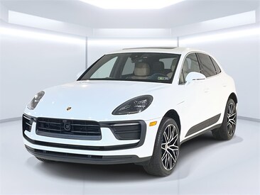2026 Porsche Macan SUV
