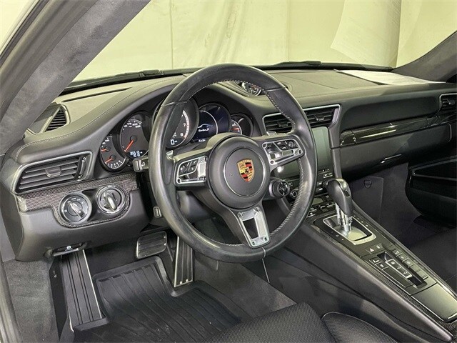 2019 Porsche 911 Turbo S photo 4