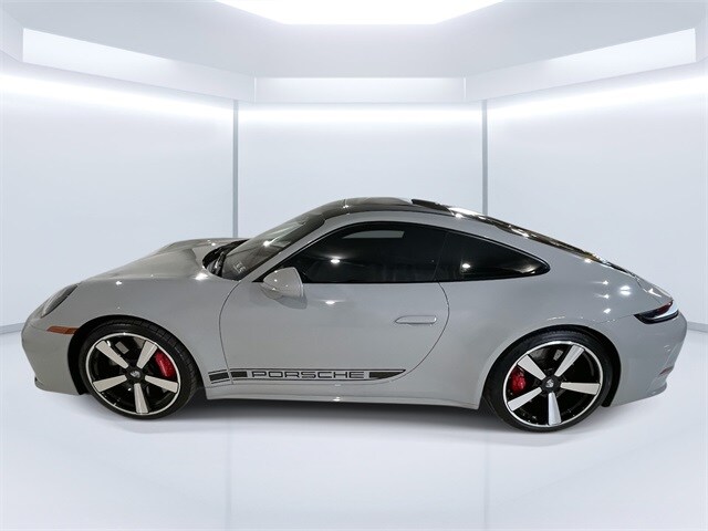 2025 Porsche 911 S photo 2
