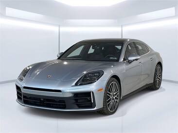2026 Porsche Panamera 4 Sedan