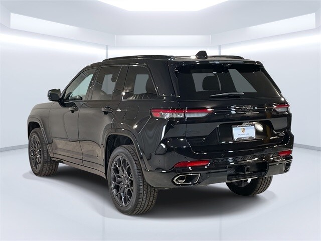 2025 Jeep Grand Cherokee Summit Reserve photo 3