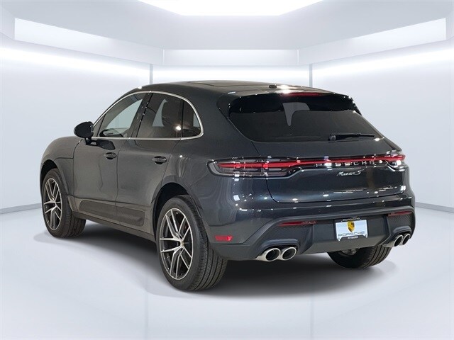 2025 Porsche Macan S photo 3