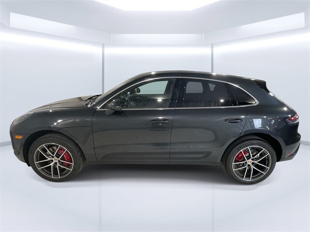 2025 Porsche Macan S photo 2