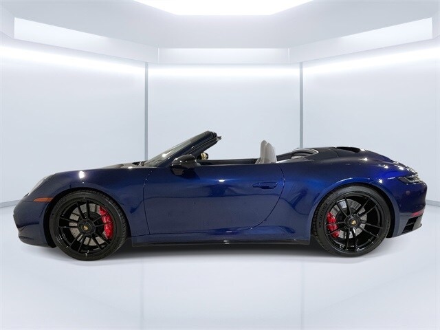 2023 Porsche 911 GTS photo 2