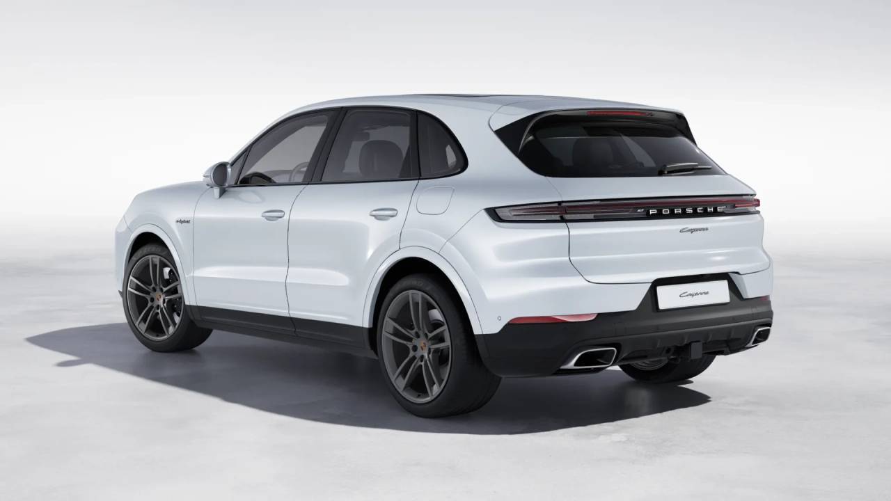2026 Porsche Cayenne E-Hybrid photo 2
