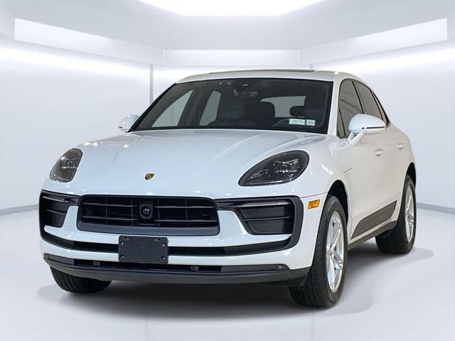 2024 Porsche Macan T