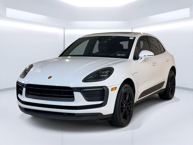 2022 Porsche Macan Base