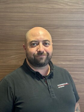 Staff member Lenny Marinacci from 6321830e06e2