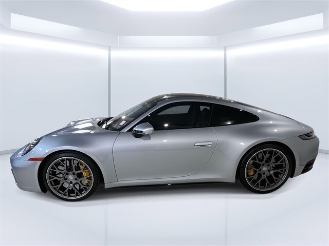 2022 Porsche 911 4S 4 GTS photo 4