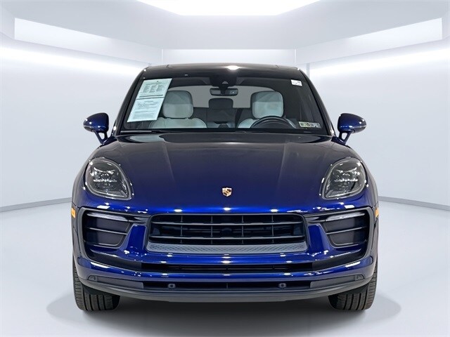 2022 Porsche Macan photo 2