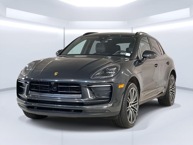 2025 Porsche Macan
