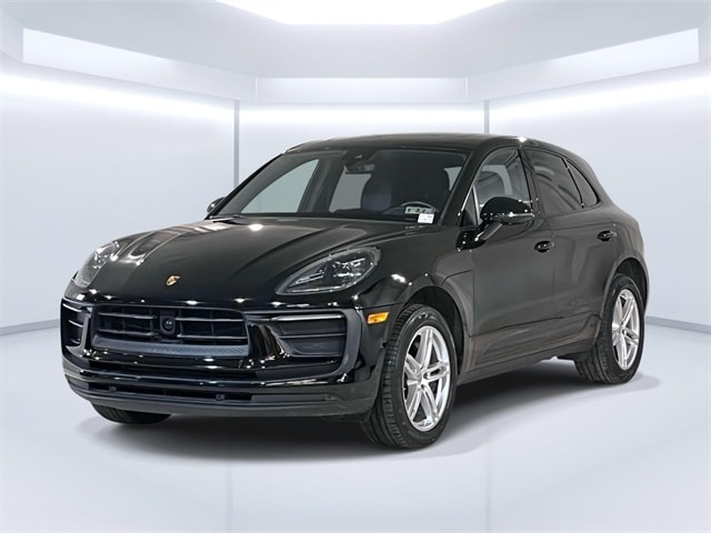 2023 Porsche Macan Base